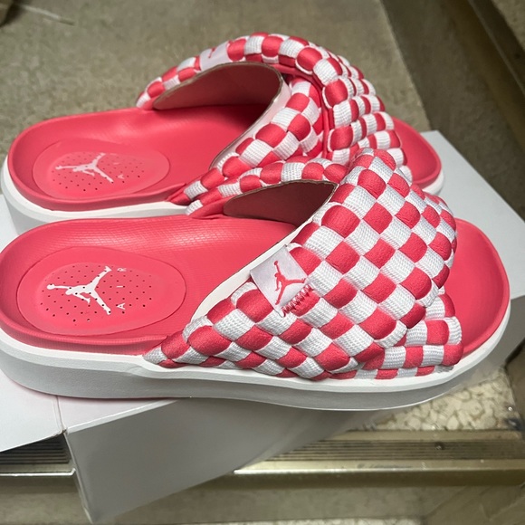 Jordan Sophie slides sea coral size 7 - Picture 2 of 5